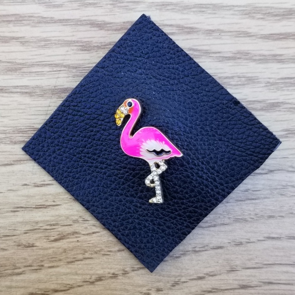 BUY2Get1🆓️ Flamingo Pin